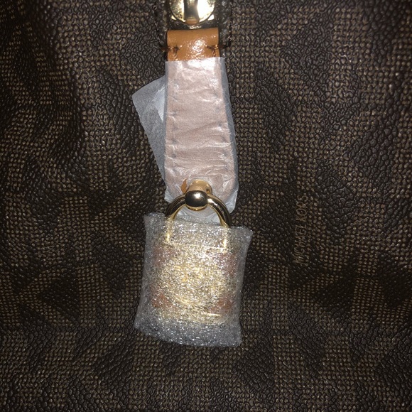 ‼️SOLD‼️ Michael Kors Handbag - Picture 12 of 13